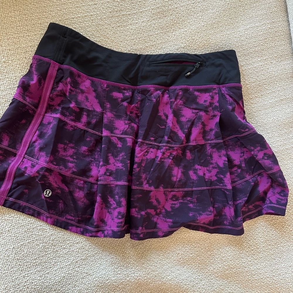 Lululemon skort. Size 8 Tall.